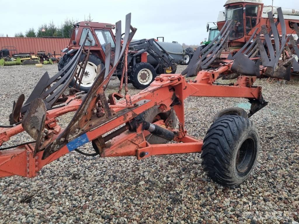 Kuhn Manager 6 Dvojstranné pluhy