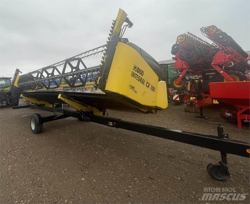 New Holland CR 980 Kombinované zberacie stroje