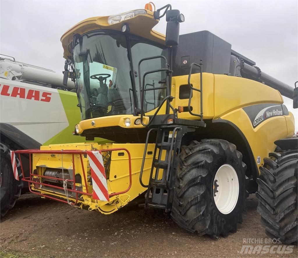 New Holland CR 980 Kombinované zberacie stroje