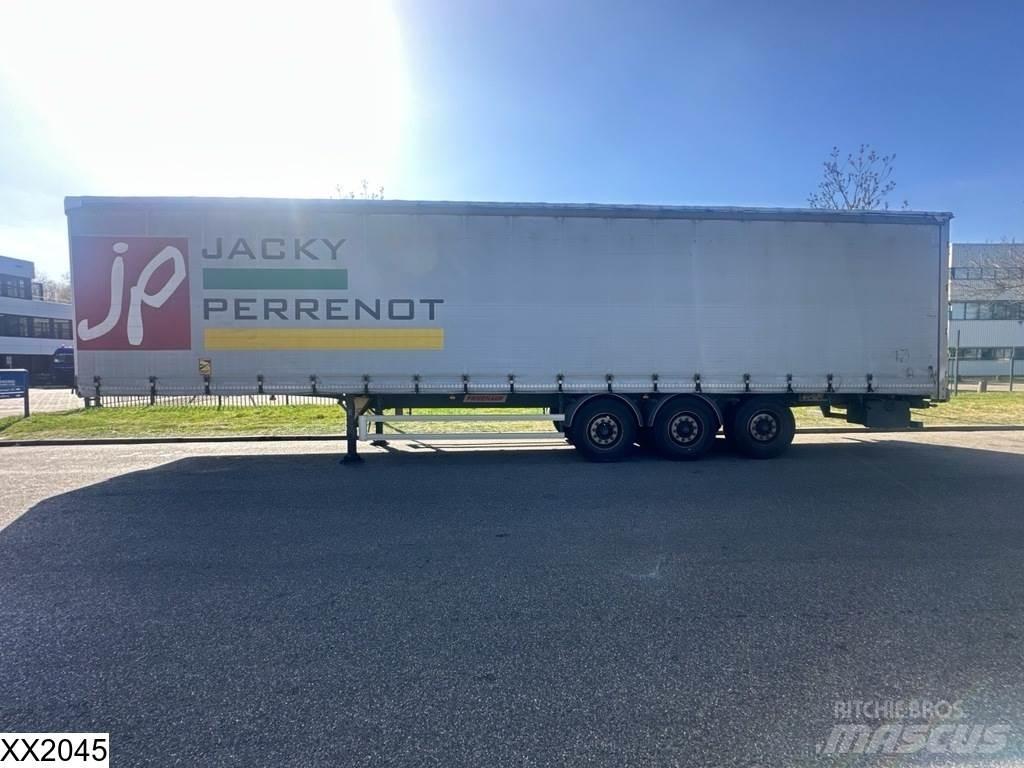Fruehauf Tautliner Plachtové návesy