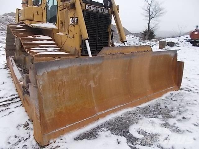 CAT D 6 H LGP II Pásové dozéry