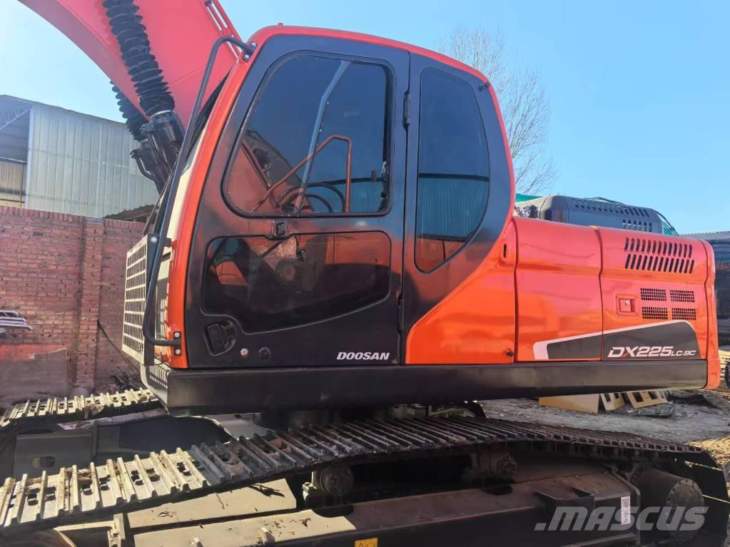 Doosan DX 225 LC-9C Pásové rýpadlá