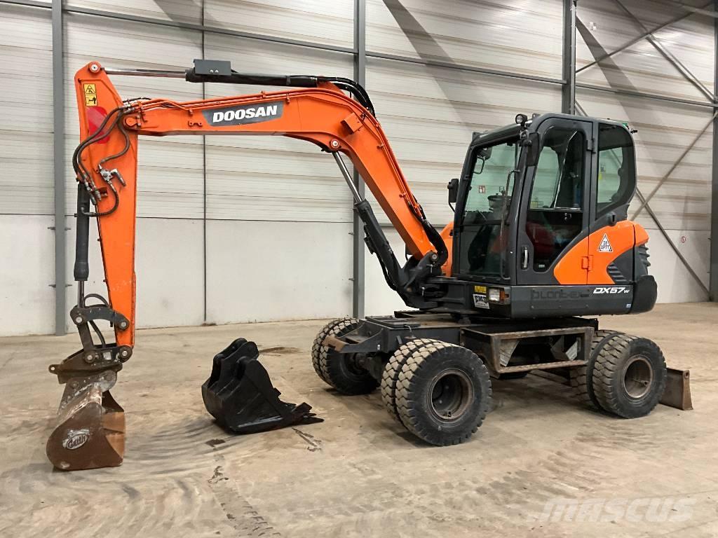 Doosan DX 57 W-5 Kolesové rýpadlá