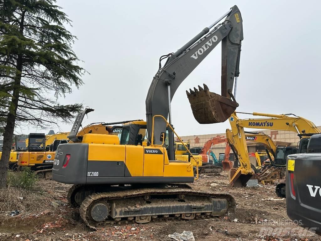 Volvo EC210D Pásové rýpadlá
