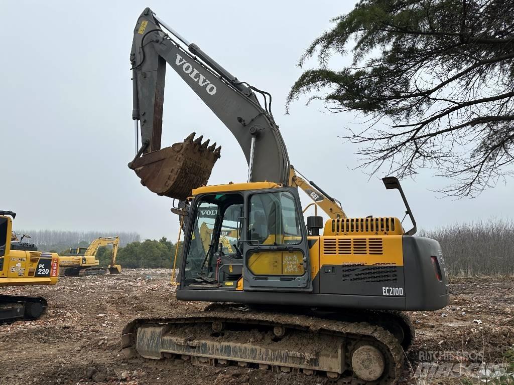 Volvo EC210D Pásové rýpadlá