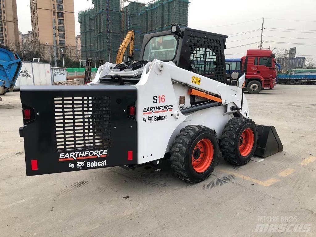 Bobcat S16 Šmykom riadené nakladače