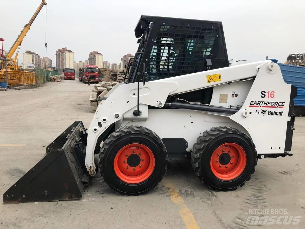 Bobcat S16 Šmykom riadené nakladače