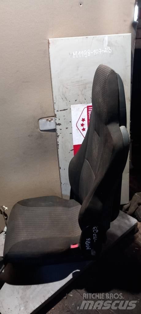 MAN TGS.     81623016946 Kabíny a interiér