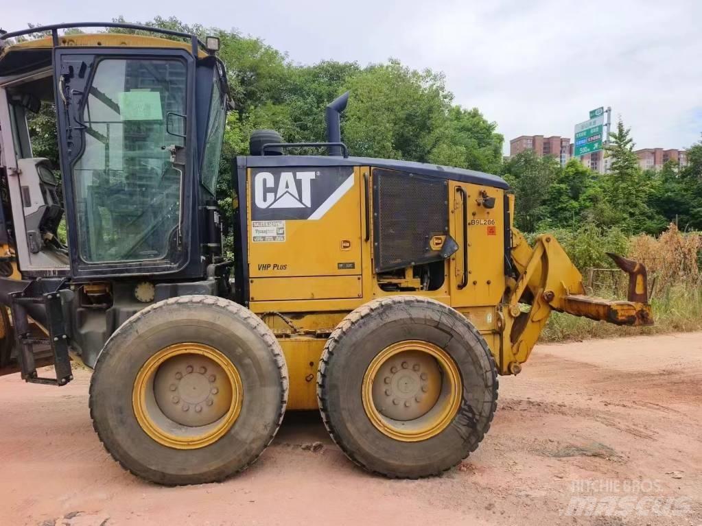 CAT 160 M Grejdery