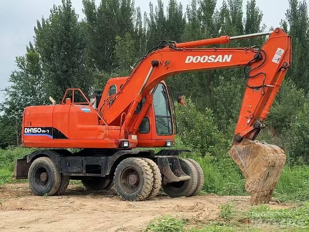 Doosan DH 150 W-7 Kolesové rýpadlá