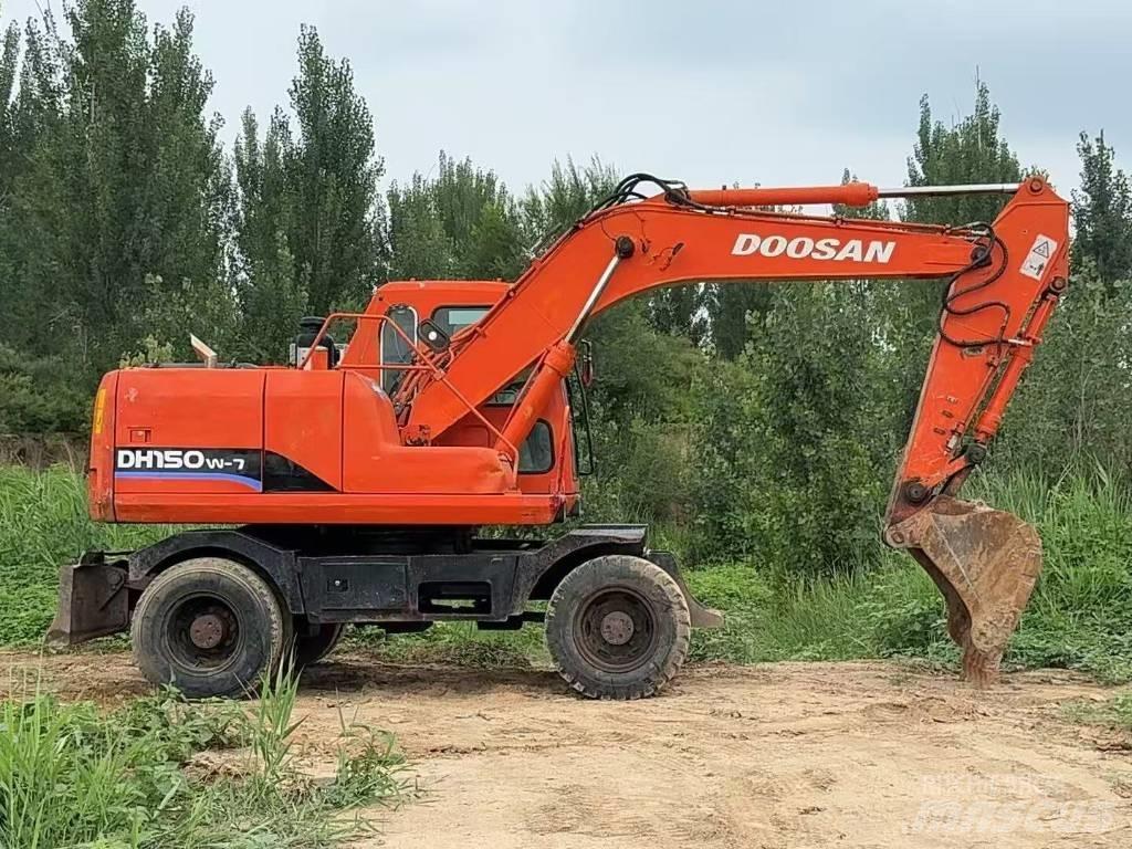 Doosan DH 150 W-7 Kolesové rýpadlá