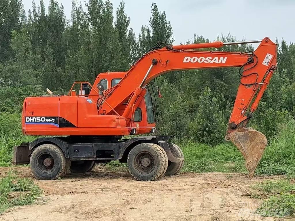 Doosan DH 150 W-7 Kolesové rýpadlá