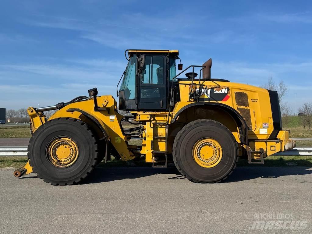 CAT 980M Kolesové nakladače