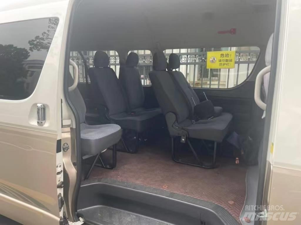 Toyota Coaster Medzimestské autobusy