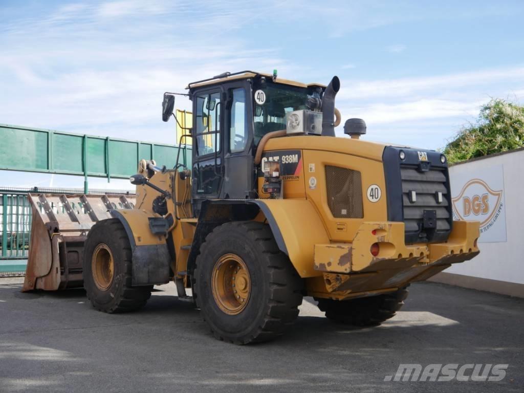 CAT 938M Kolesové nakladače