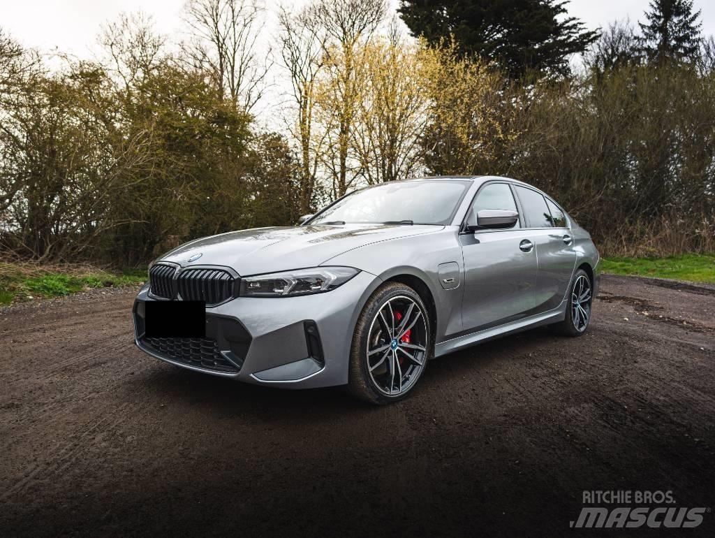 BMW 330e Automobily