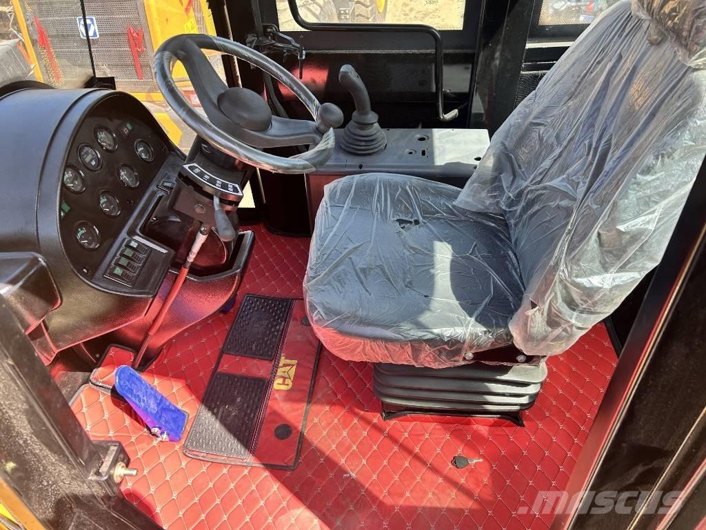 CAT 966H Kolesové nakladače