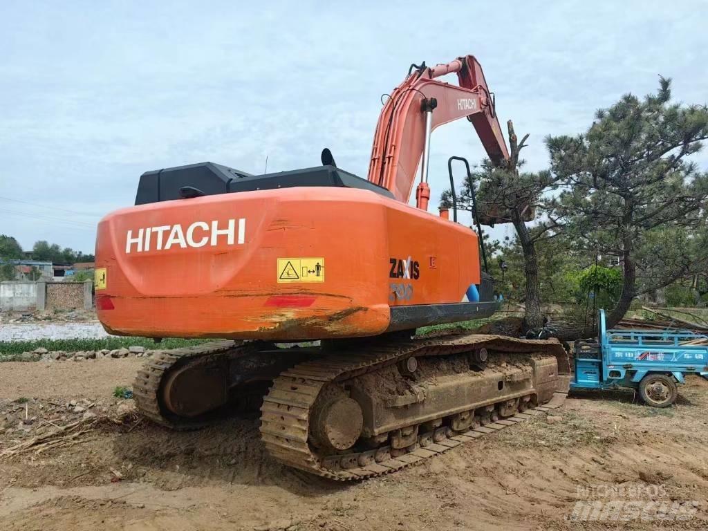 Hitachi ZX 300 Pásové rýpadlá