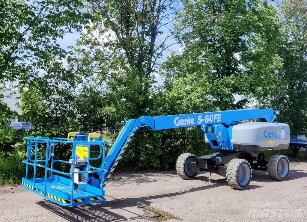 Genie S-60 FE Kĺbové plošiny