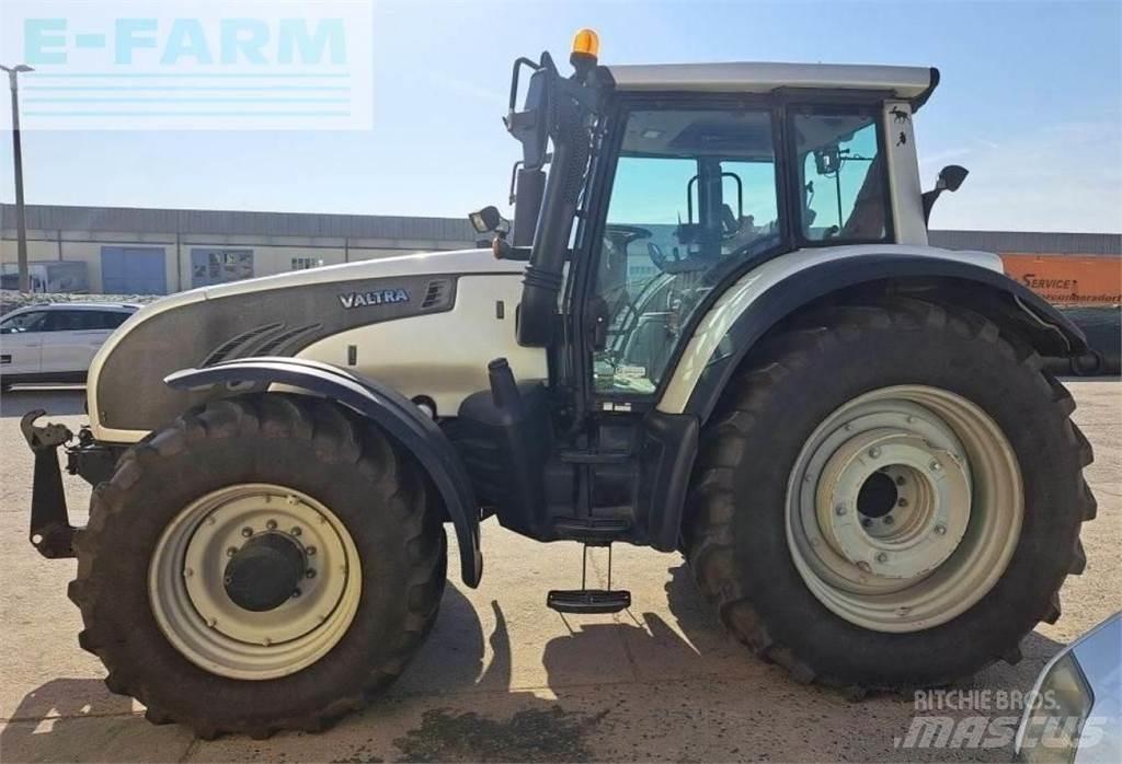 Valtra t 202 Traktory