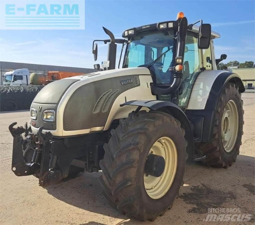 Valtra t 202 Traktory