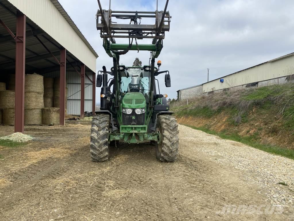 John Deere 6100 M Traktory