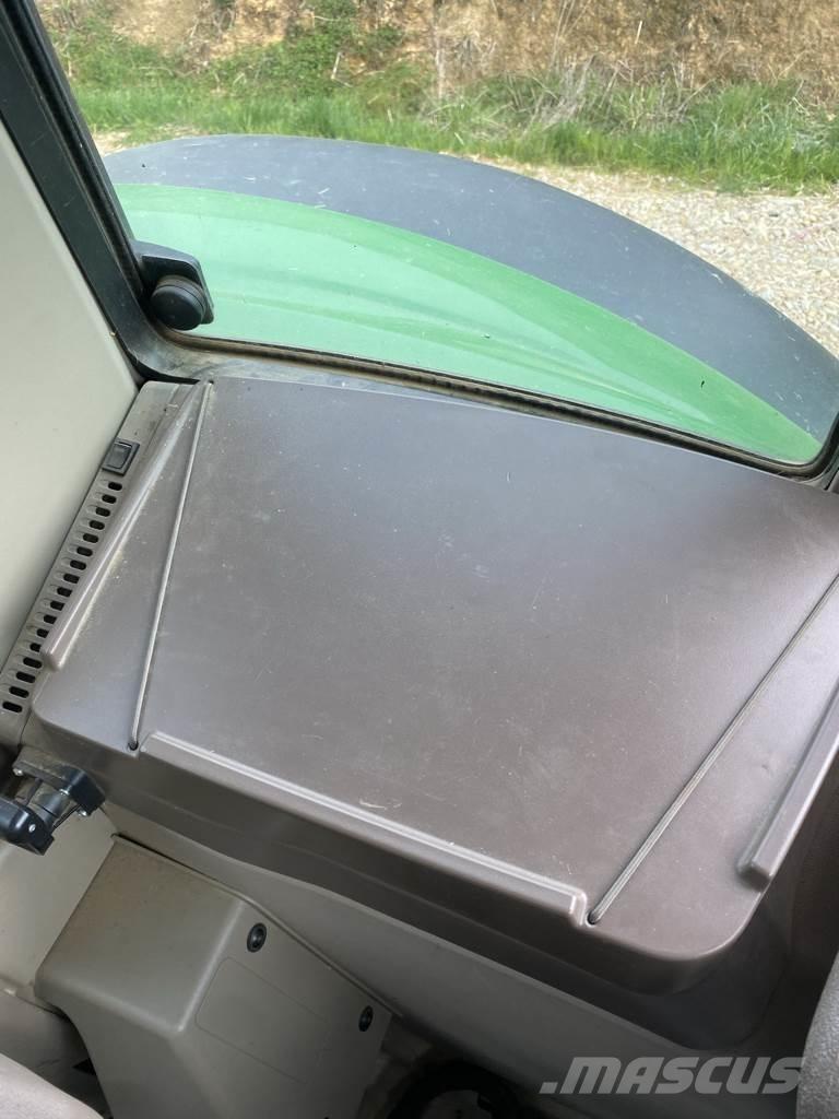 John Deere 6100 M Traktory