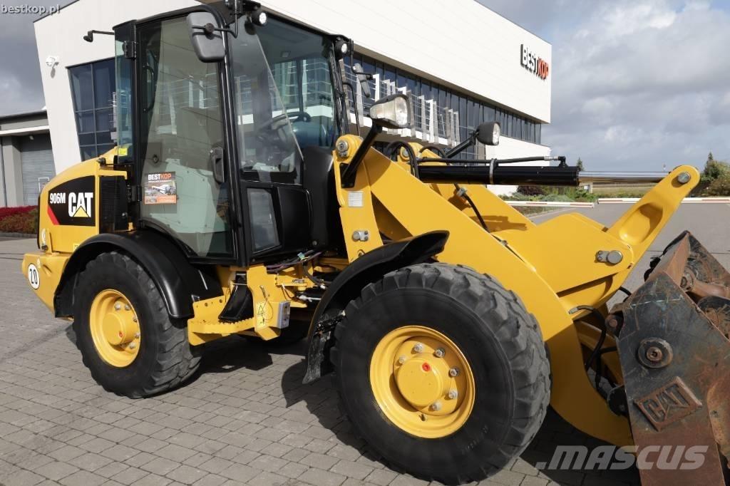 CAT 906M Kolesové nakladače