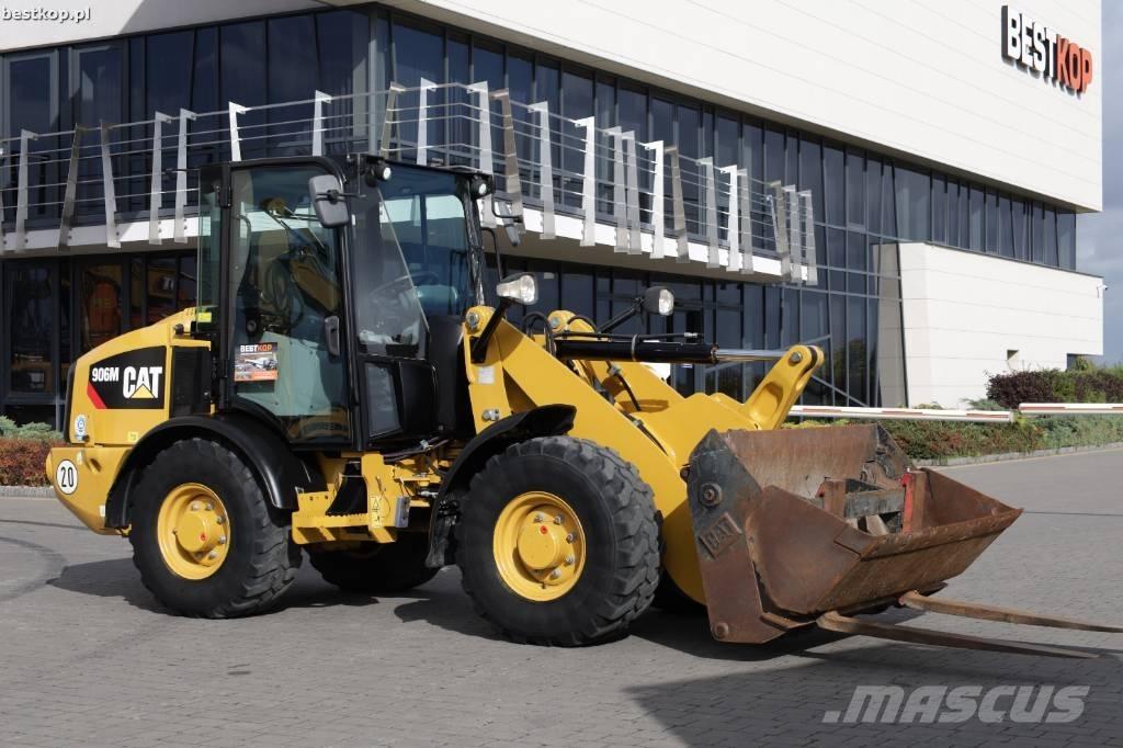 CAT 906M Kolesové nakladače