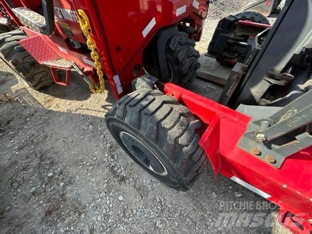 Moffett 4way m55.4 Terénne vysokozdvižné vozíky