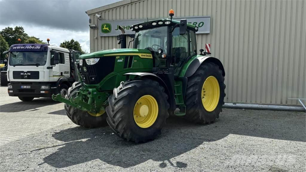 John Deere 6R195 Traktory