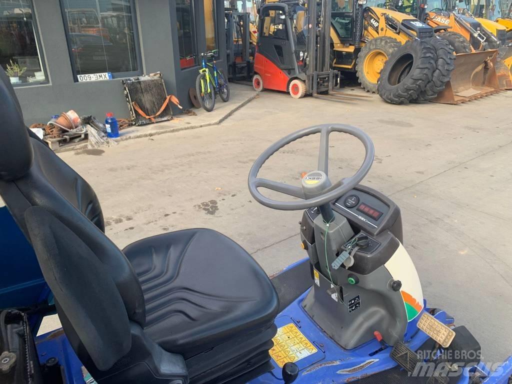 Iseki SF 230 FH Samochodné kosačky
