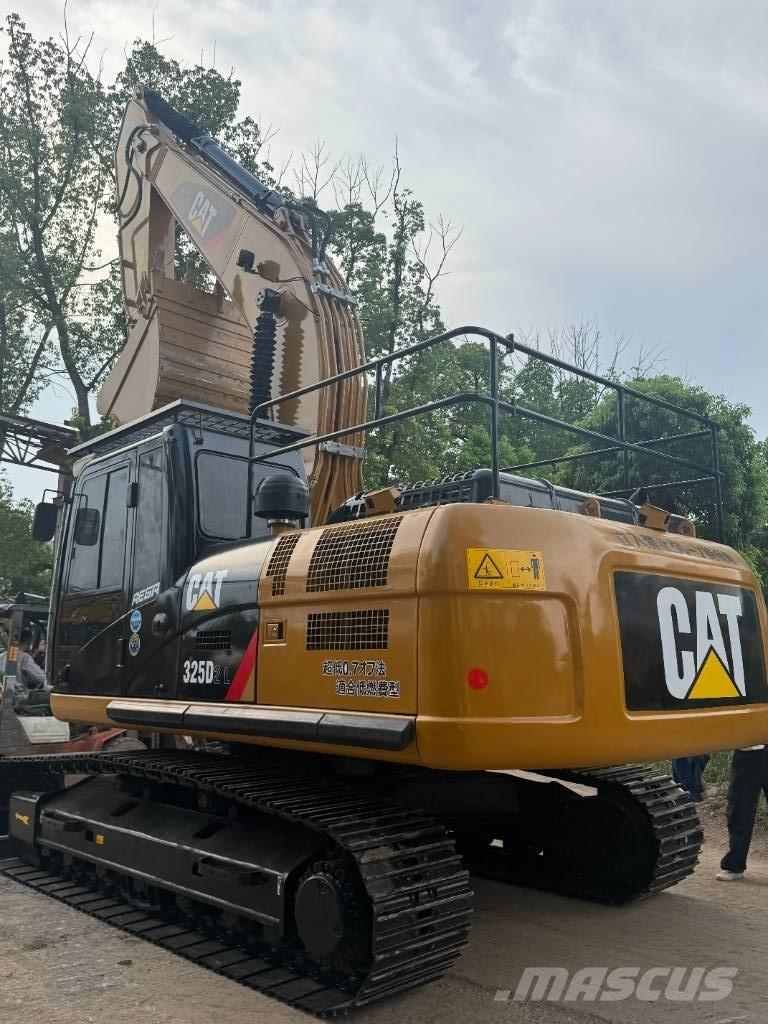 CAT CAT325D Pásové rýpadlá