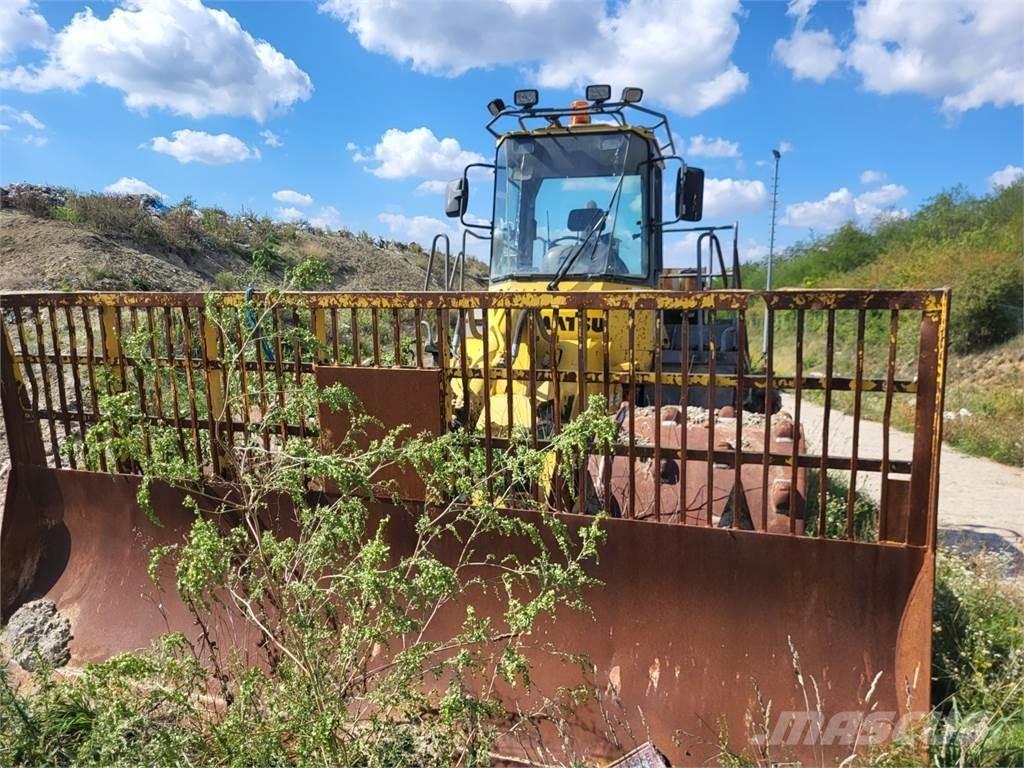 Komatsu WF 450T-3 Stavebníctvo - ostatné