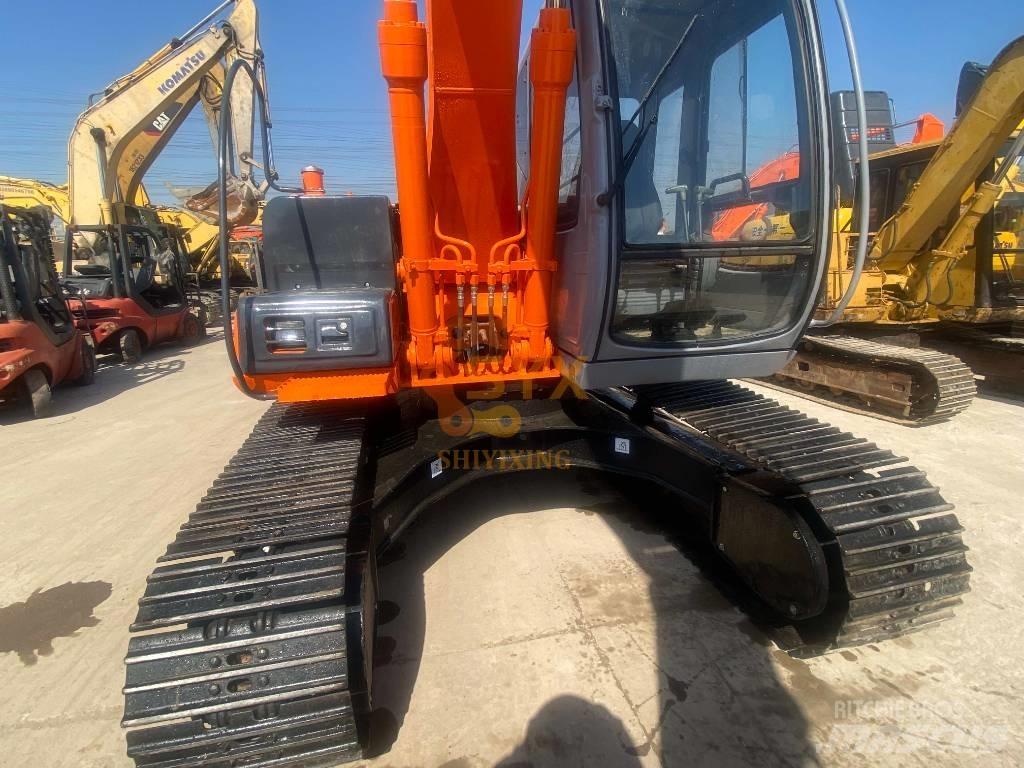 Hitachi EX 120 Pásové rýpadlá