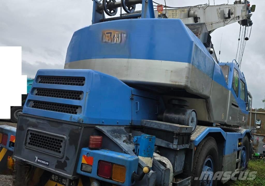 Tadano TR 250 M-6 Žeriavy pre ťažký terén
