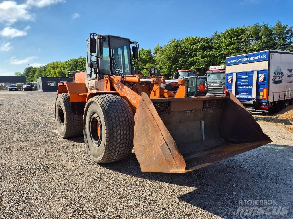 Hitachi FR 130 Kolesové nakladače