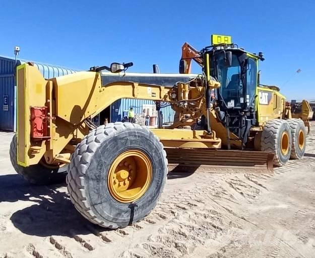 CAT 14 M Grejdery