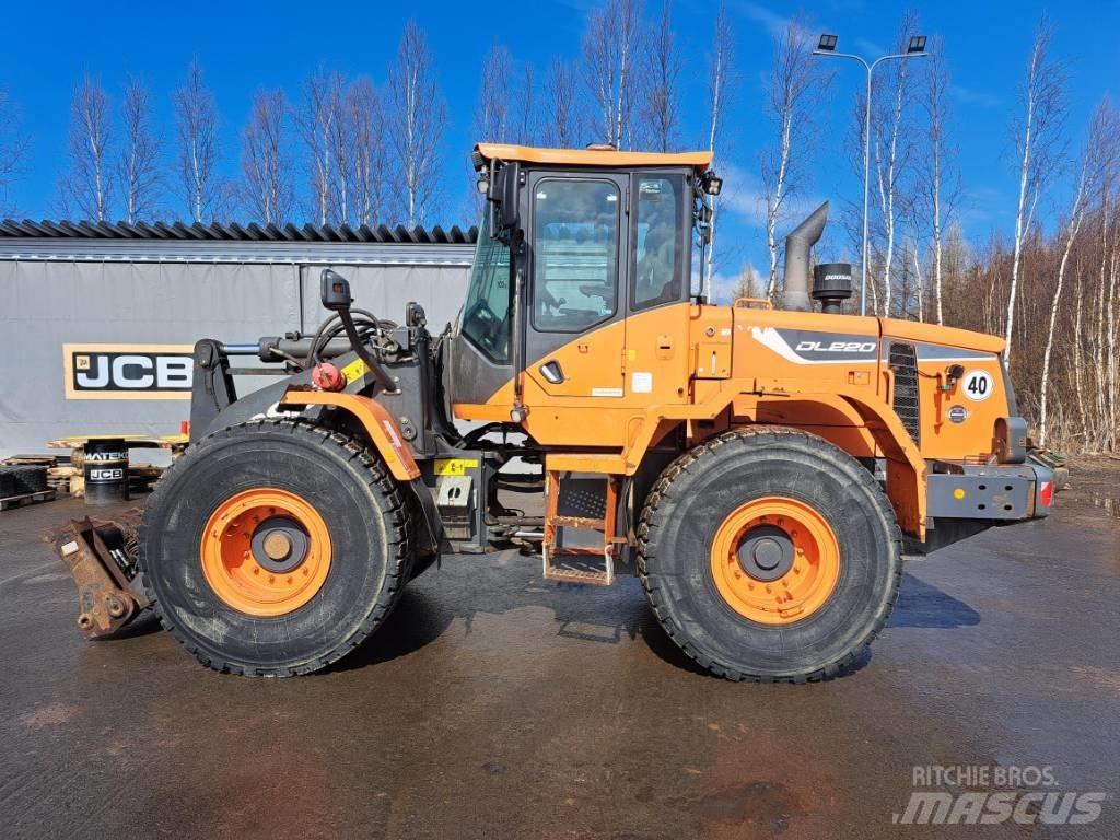 Doosan DL 220 Kolesové nakladače