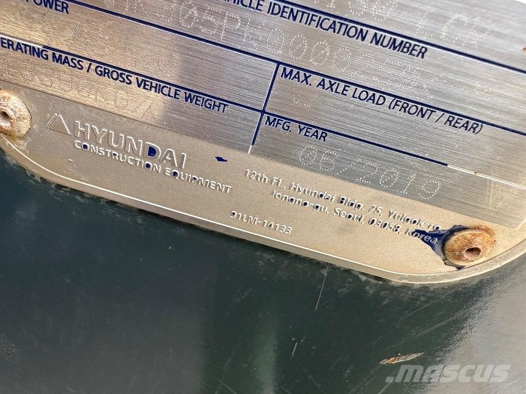 Hyundai HX 130 Pásové rýpadlá