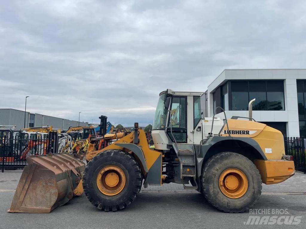 Liebherr L544 Kolesové nakladače