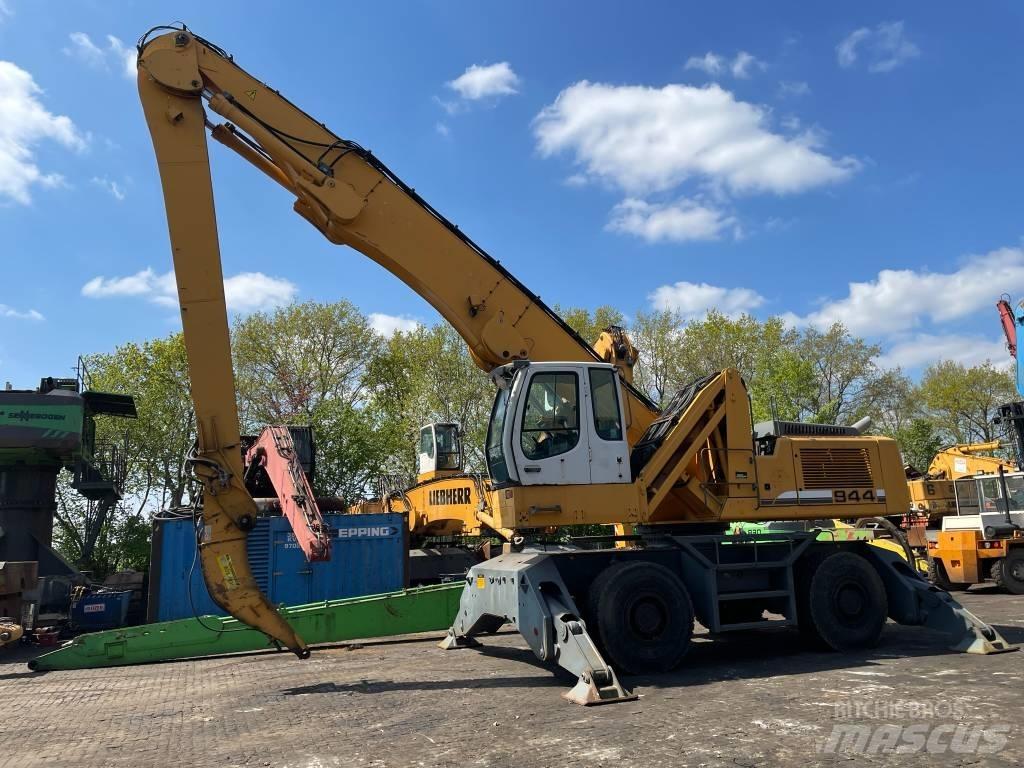 Liebherr 944 C HD Stroje pre manipuláciu s odpadom