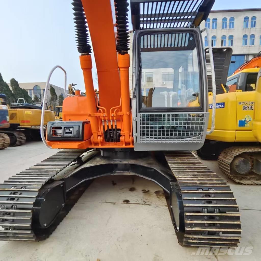 Hitachi EX 120 Midi rýpadlá 7 t - 12 t