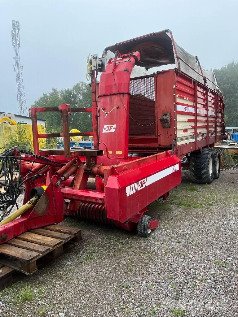 JF ES 3500 Samozberacie vozy