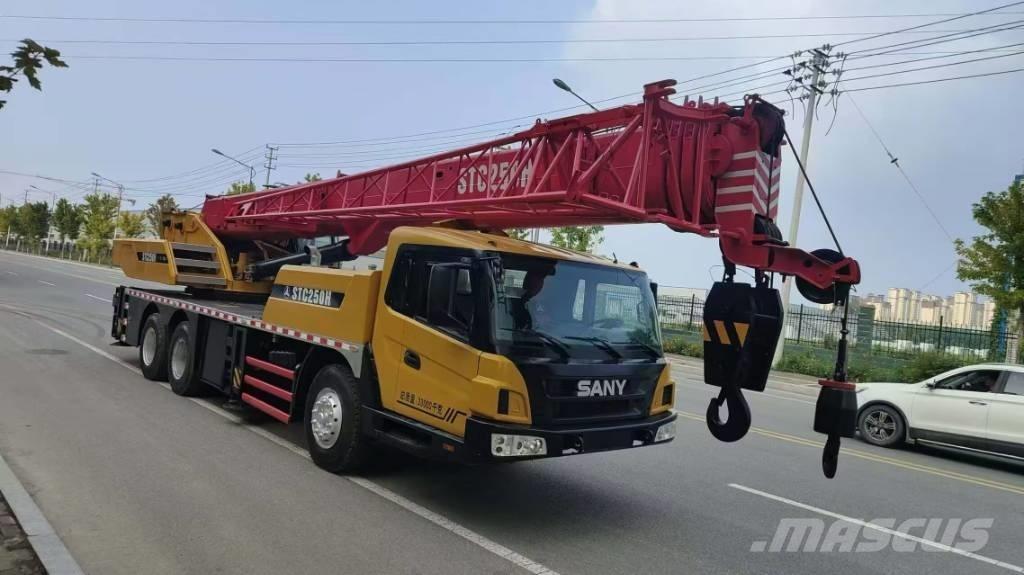 Sany STC 250 H Univerzálne terénne žeriavy