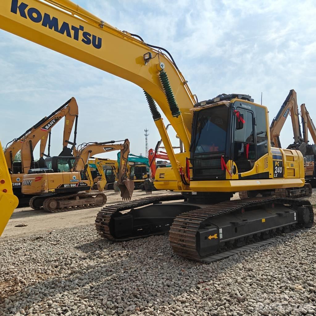 Komatsu 240LC-8 Pásové rýpadlá