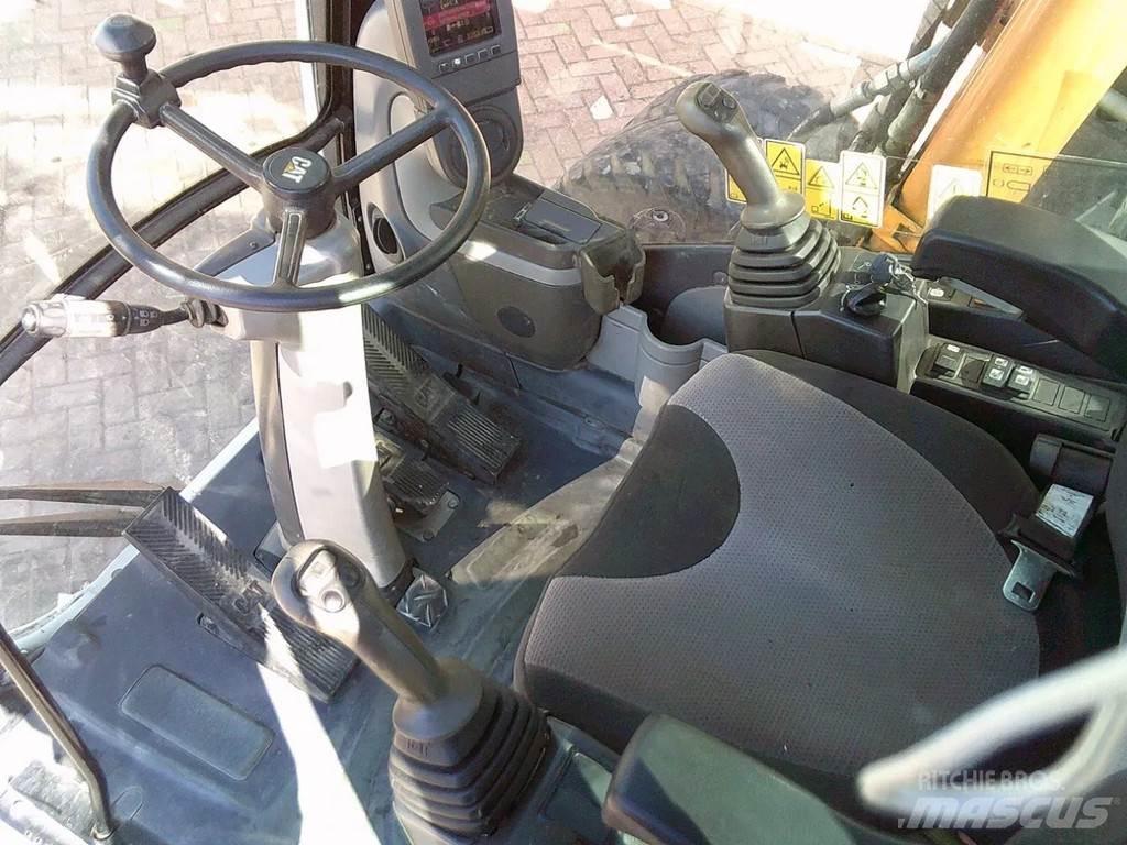CAT M313D Kolesové rýpadlá