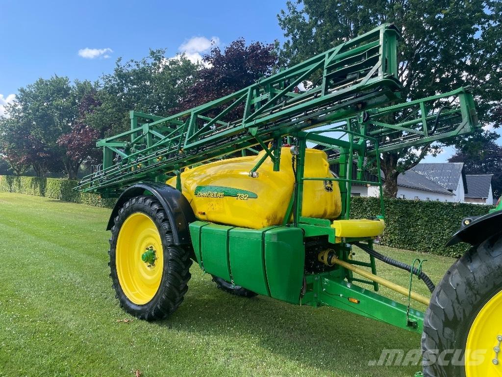 John Deere 732 Ťahané postrekovače