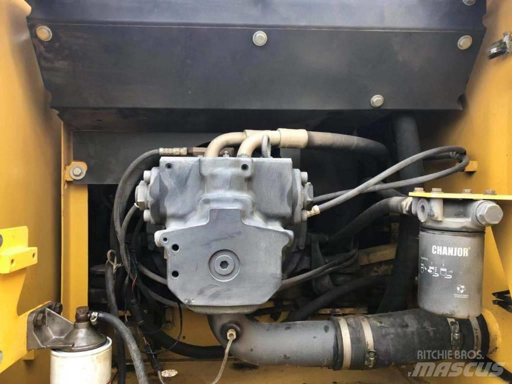 Komatsu pc200-7 Pásové rýpadlá