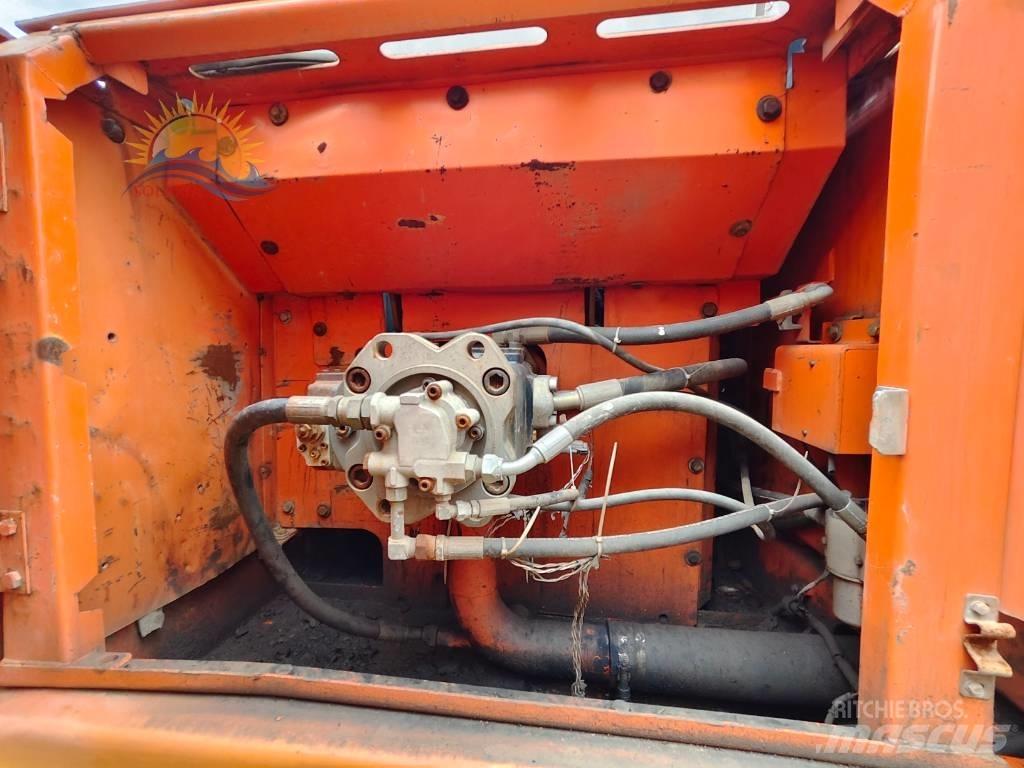 Doosan DX 300 LC Pásové rýpadlá